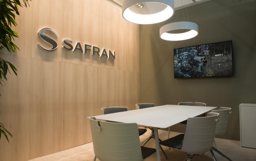 Safran Vectronix Messedesign - Besprechungsraum
